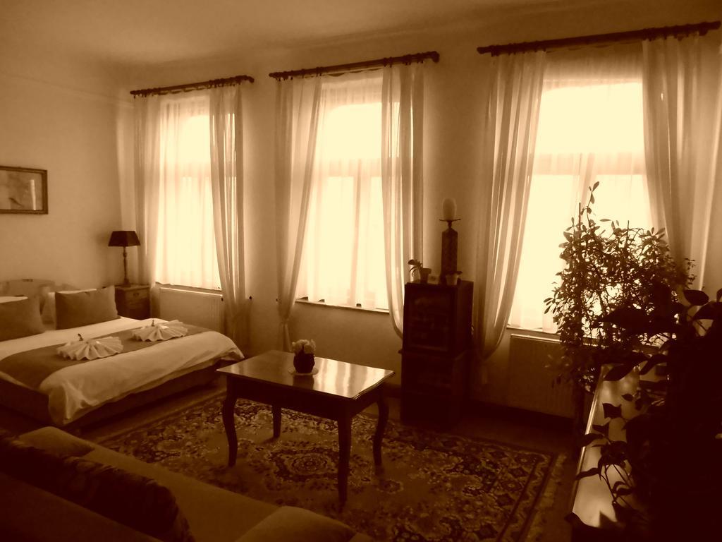 Hotel Excellent Kroměříž Quarto foto